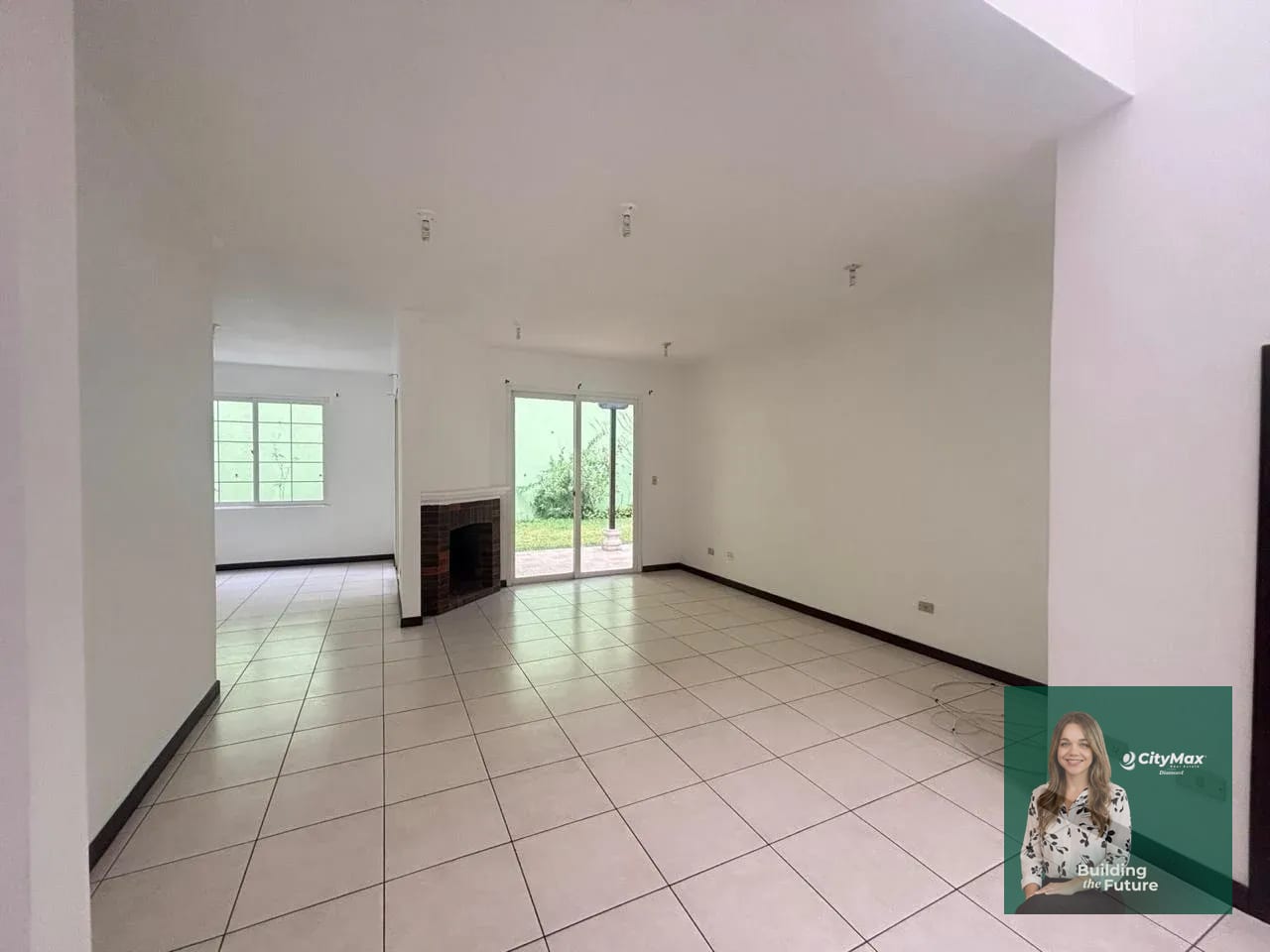Hermosa casa en venta en Carretera al El Salvador — Casa en Venta en Fraijanes, Carretera a El Salvador, Guatemala, Ciudad — foto 2 de 14