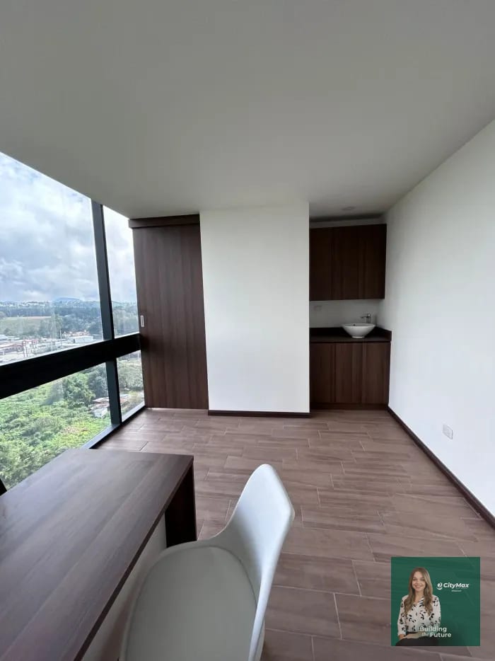 Oficinas y Clínicas en Renta Hospital La Paz Venta y Renta — Clínica en Venta en Carretera a El Salvador, Guatemala, Ciudad — foto 7 de 10