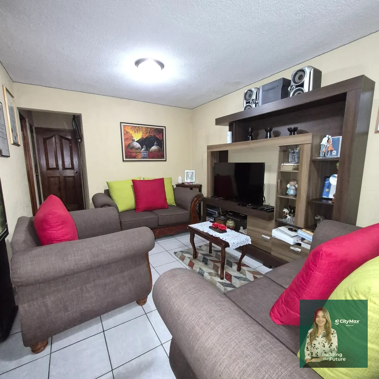 Amplia casa en venta en zona 21, residencial Eureka — Casa en Venta en Zona 21, Guatemala, Ciudad — foto 2 de 16
