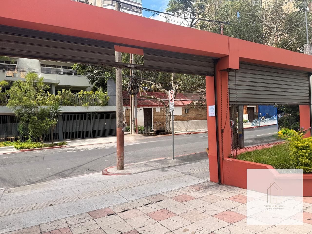 Casa Comercial en alquiler zona 10 — Casa en Alquiler en Zona 10, Guatemala, Ciudad — foto 2 de 11