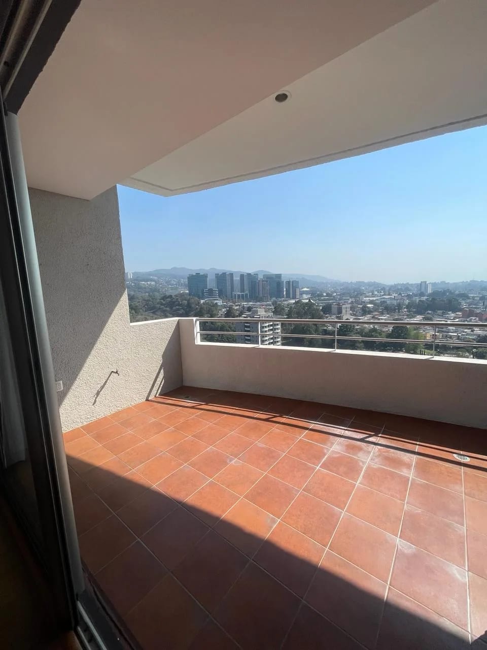 Alquiler amplio apartamento 3 Dormitorios | Botticelli Zona 15 VHII — Apartamento en Alquiler en Botticelli II, Zona 15, Guatemala, Ciudad — foto 3 de 14