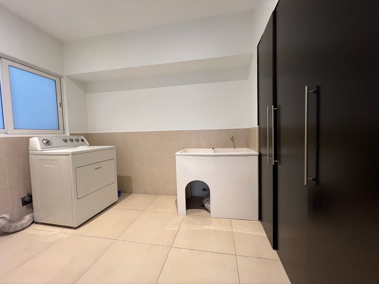 Alquiler amplio apartamento 2 Niveles | Quinta Avenida Zona 14 — Apartamento en Alquiler en Quinta Avenida, Zona 14, Guatemala, Ciudad — foto 6 de 17