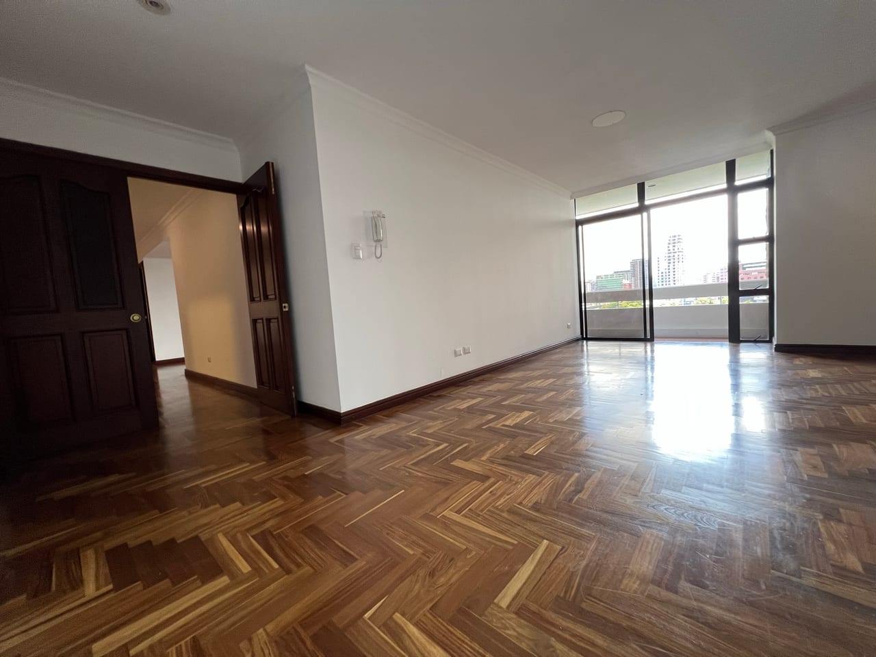 Alquiler amplio apartamento 3 Dormitorios | Villa Mayor zona 14 — Apartamento en Alquiler en Villa Mayor, Zona 14, Guatemala, Ciudad — foto 9 de 15