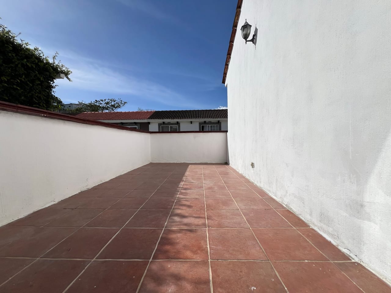 Venta amplia casa Km 30.5 Carr. El Salvador | Alamedas de Santo Domingo — Casa en Venta en Alamedas de Santo Domingo, Carretera a El Salvador, Guatemala, Ciudad — foto 11 de 17