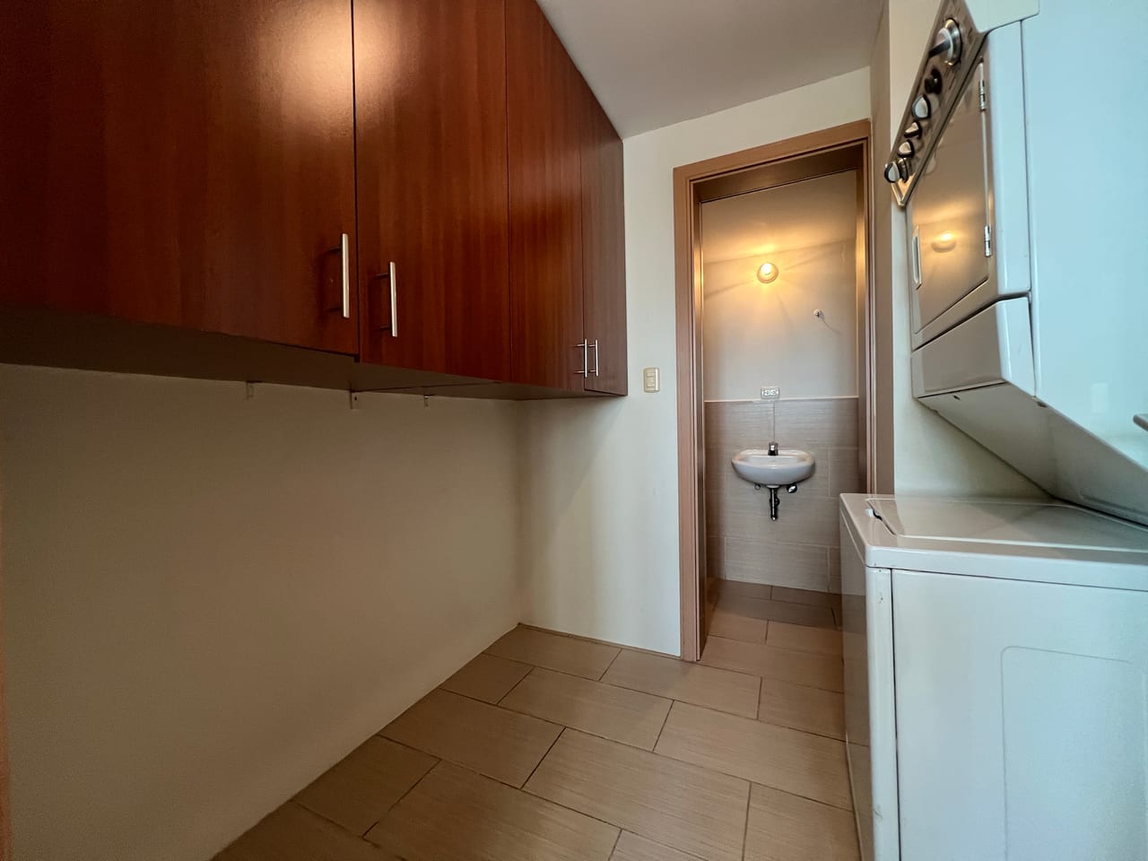 Alquiler apartamento 3 Dormitorios | Condado La Villa Zona 14 — Apartamento en Alquiler en Condado La Villa, Zona 14, Guatemala, Ciudad — foto 4 de 17