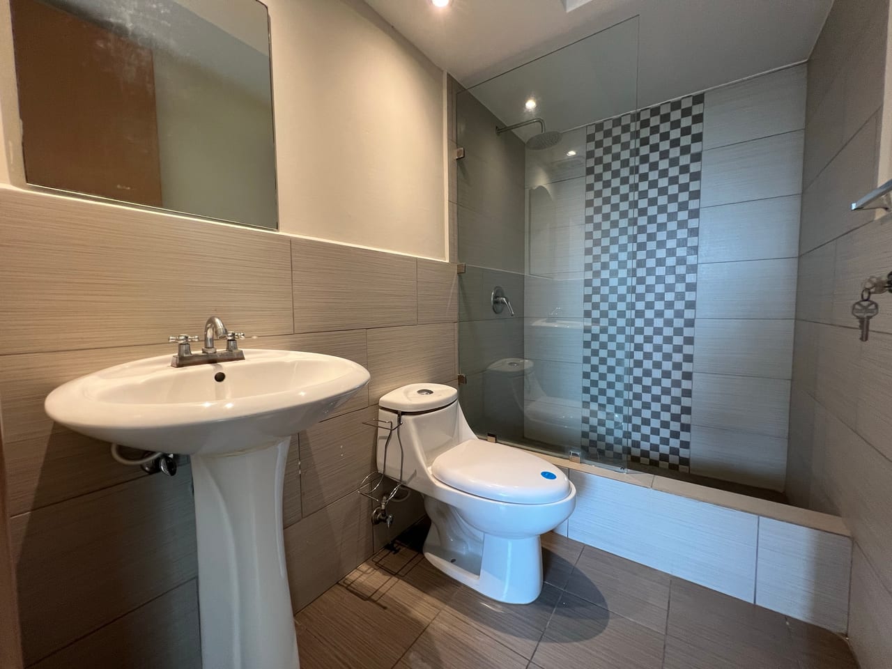 Alquiler apartamento 3 Dormitorios | Condado La Villa Zona 14 — Apartamento en Alquiler en Condado La Villa, Zona 14, Guatemala, Ciudad — foto 8 de 17