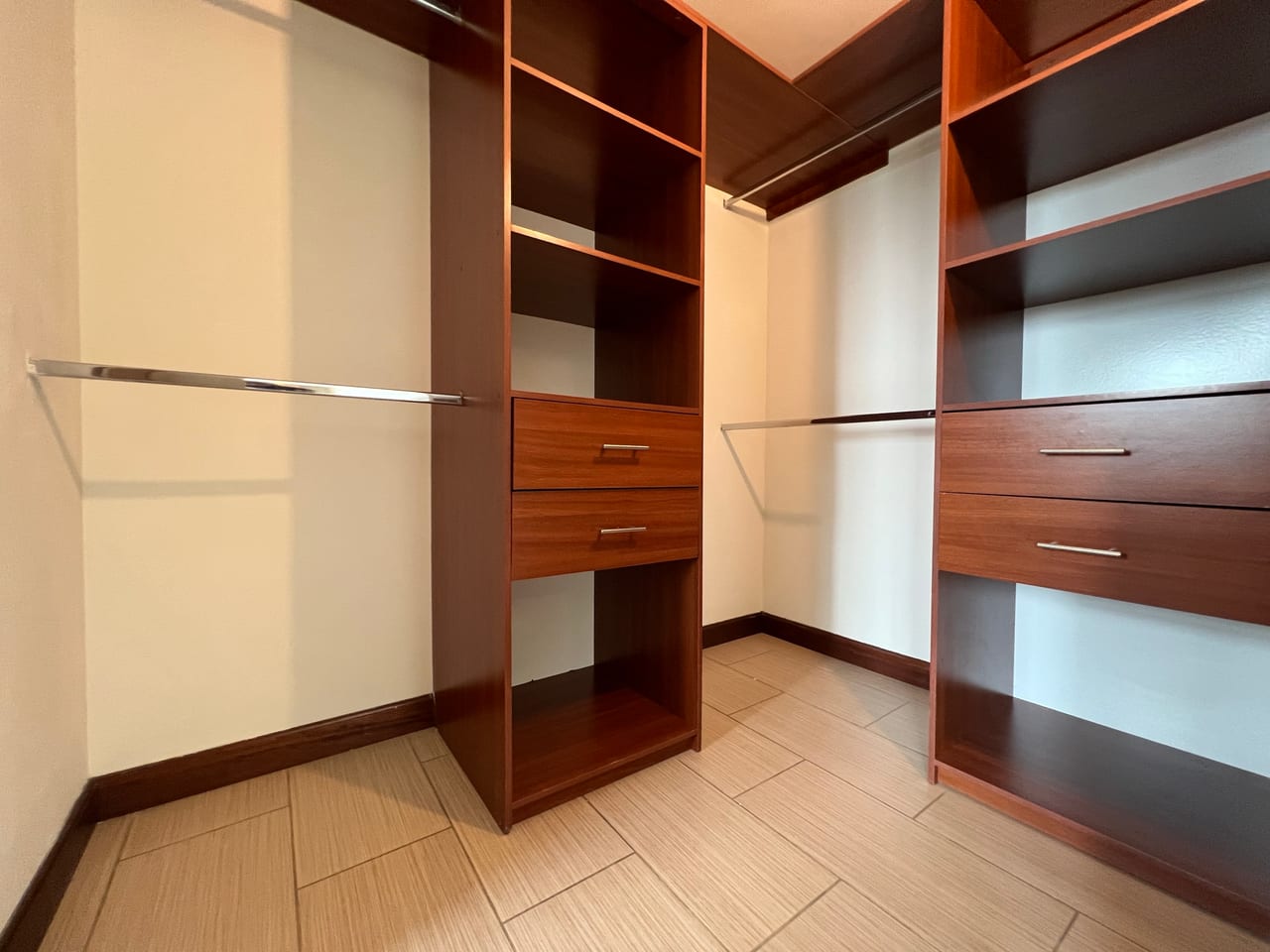 Alquiler apartamento 3 Dormitorios | Condado La Villa Zona 14 — Apartamento en Alquiler en Condado La Villa, Zona 14, Guatemala, Ciudad — foto 12 de 17