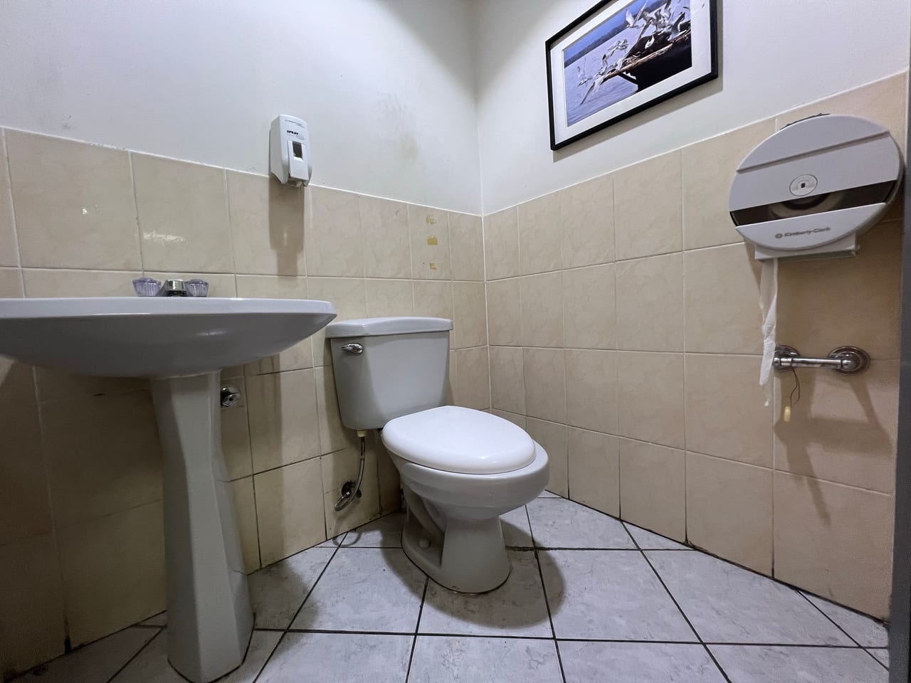 Venta amplia oficina tabicada | Europlaza zona 14 — Oficina en Venta en Europlaza, Zona 14, Guatemala, Ciudad — foto 9 de 12