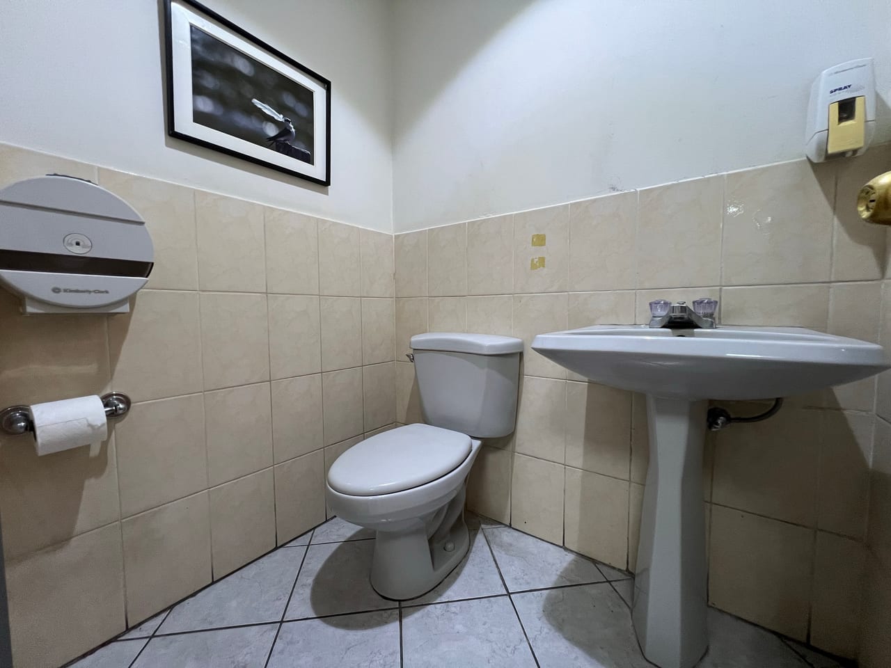 Venta amplia oficina tabicada | Europlaza zona 14 — Oficina en Venta en Europlaza, Zona 14, Guatemala, Ciudad — foto 10 de 12
