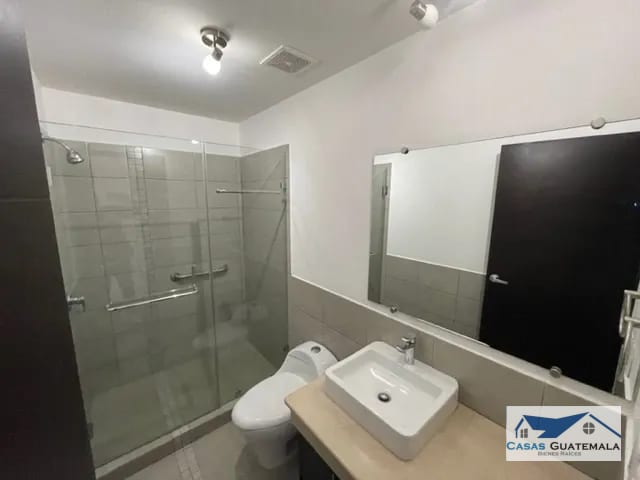 Rento apartamento en Zona 14 EDIFICIO CON PISCINA, GYM Y AREAS VERDES — Apartamento en Venta en Zona 14, Guatemala, Ciudad — foto 13 de 17