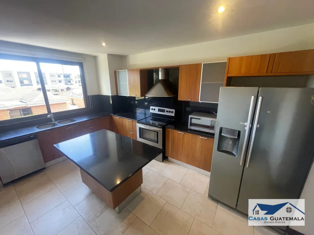 Rento apartamento en Oakland EDIFICIO EXCLUSIVO CERCA DE OAKLAND MALL — Apartamento en Alquiler en Zona 10, Guatemala, Ciudad — foto 4 de 14