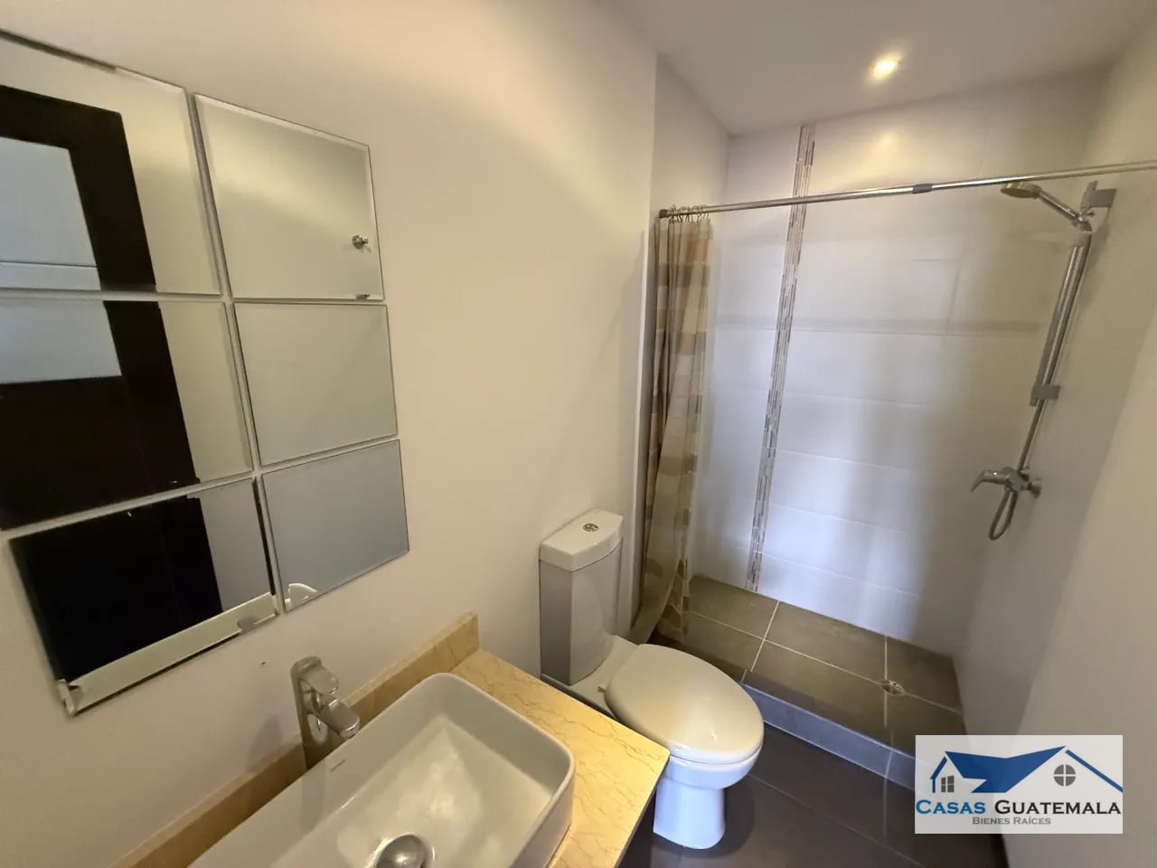 Apartamento de 2 habitaciones en Renta Zona 10 — Apartamento en Alquiler en Neo Apartamentos, Zona 10, Guatemala, Ciudad — foto 6 de 11