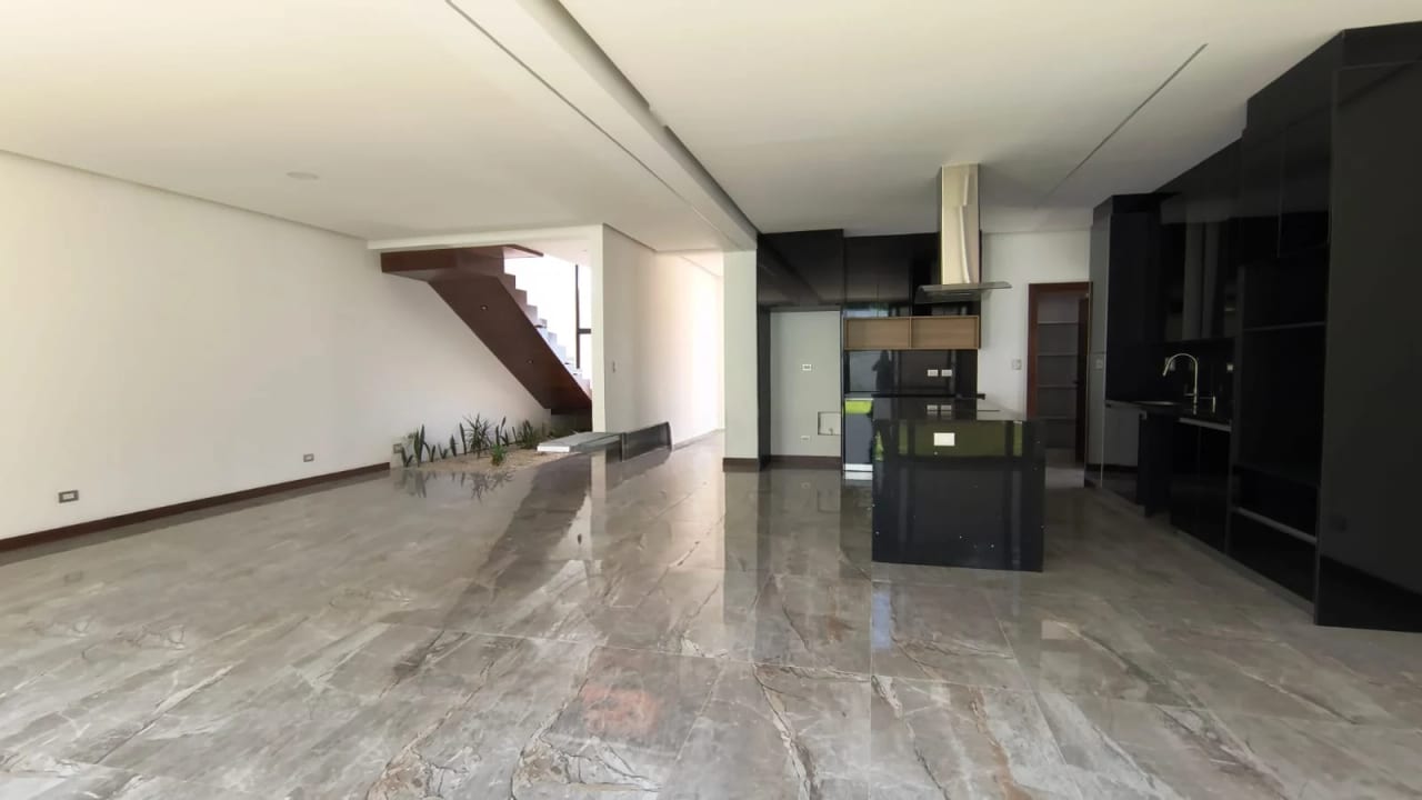 Casa Nueva Moderna en venta CAES Km 25 - Image 1