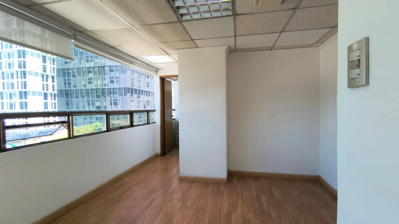Rento Clínica Médica Zona 10 — Clínica en Alquiler en Santa Clara II, Zona 10, Guatemala, Ciudad — foto 6 de 9