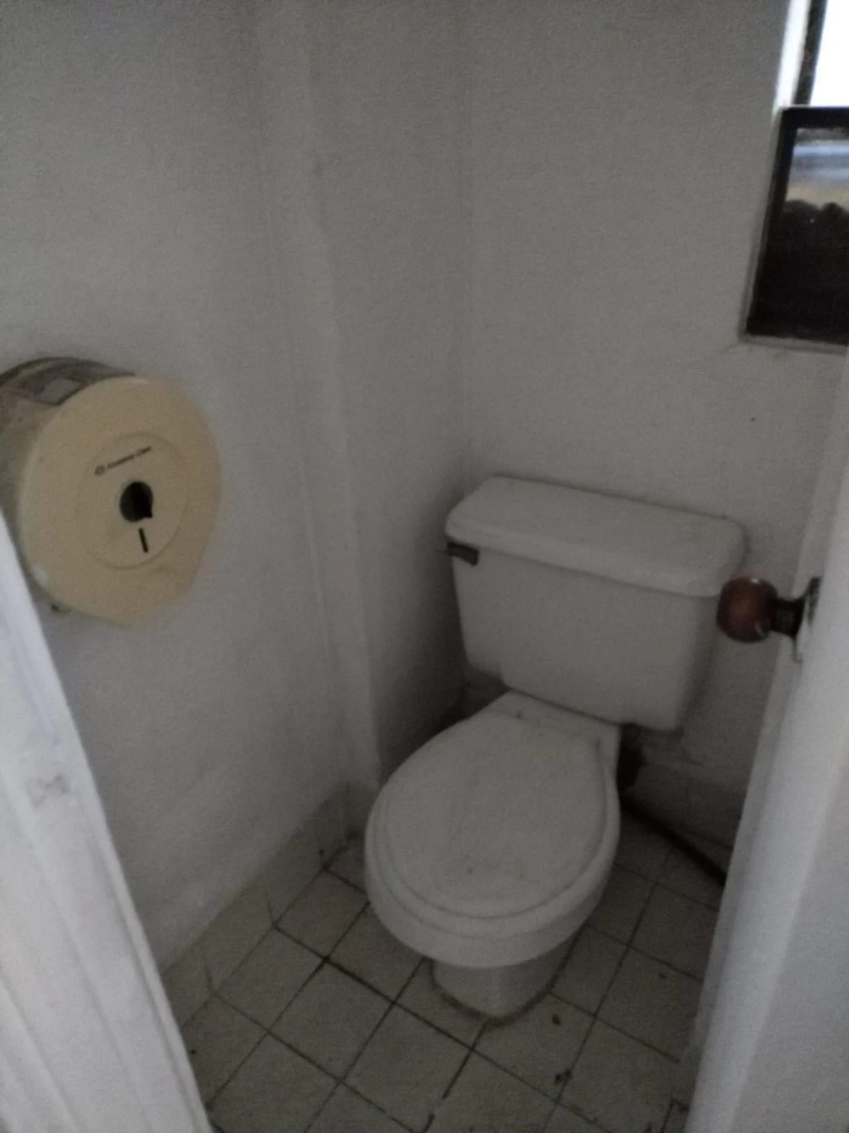 Rento Local Comercial Aguilar Batres Zona 11 — Local en Alquiler en Zona 11, Guatemala, Ciudad — foto 4 de 7