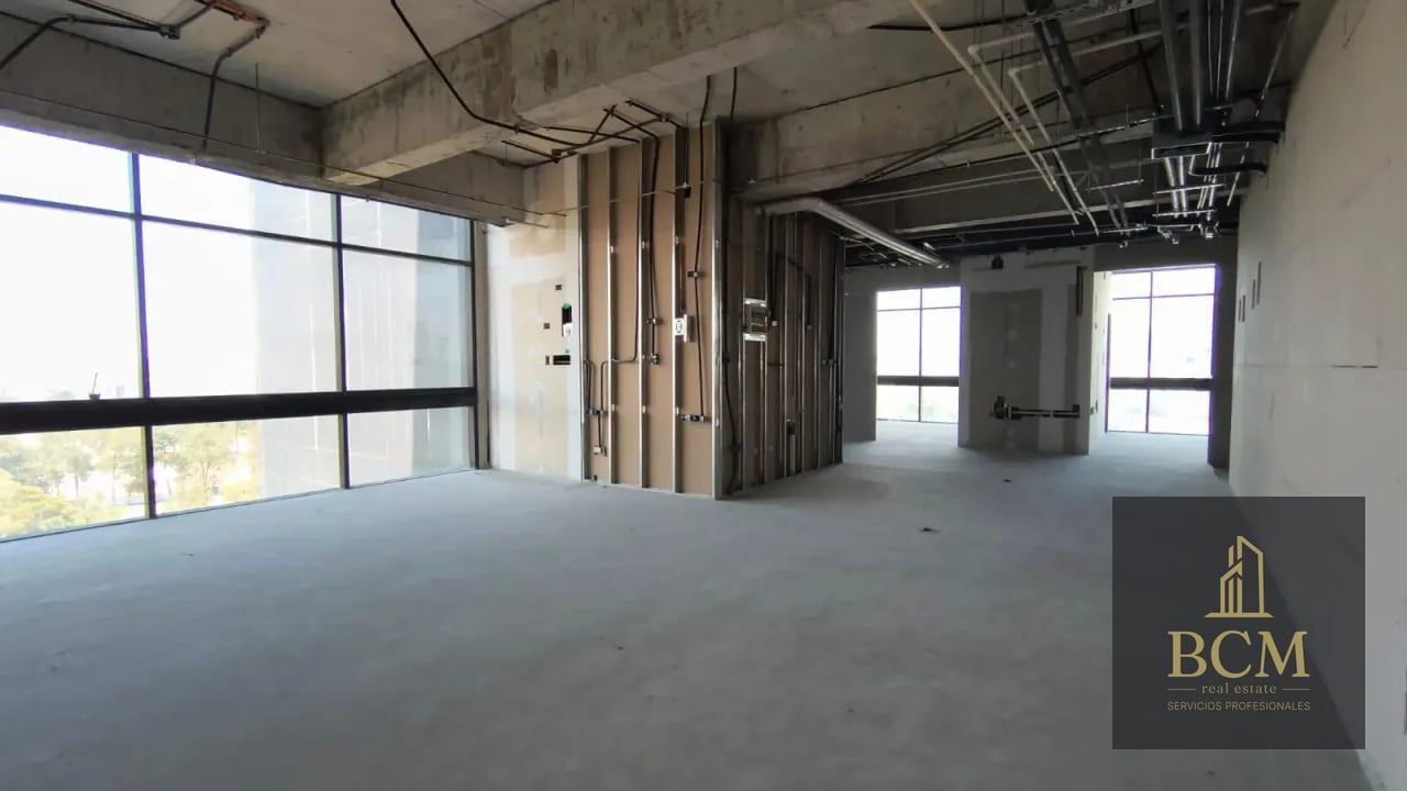 Nivel completo en renta Edificio Medico z.10 — Oficina en Venta en Renovati, Zona 10, Guatemala, Ciudad — foto 1 de 6