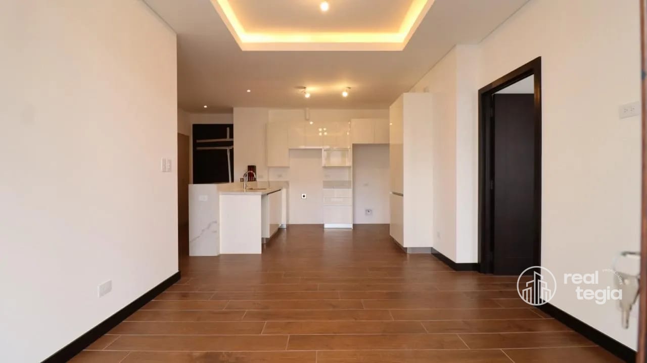 APARTAMENTO LIRIOS DE CAYALÁ ZONA 16 — Apartamento en Alquiler en Zona 16, Guatemala, Ciudad — foto 1 de 7