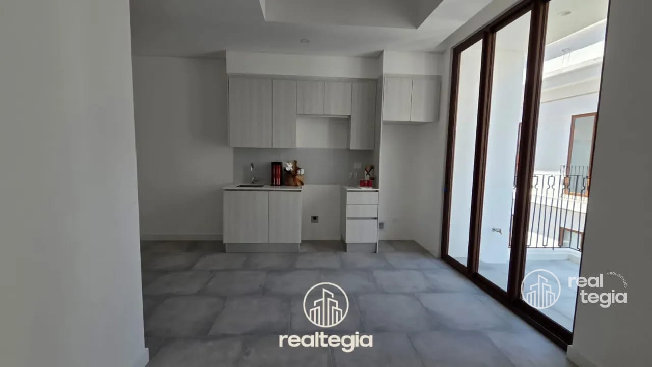 APARTAMENTO ANTARES DE CAYALÁ ZONA 16 — Apartamento en Venta en Zona 16, Guatemala, Ciudad — foto 2 de 9