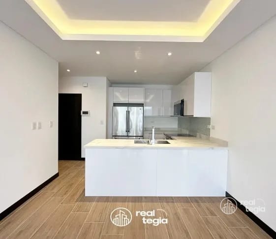 APARTAMENTO EN LIRIOS DE CAYALA ZONA 16 — Apartamento en Alquiler en Zona 16, Guatemala, Ciudad — foto 3 de 4