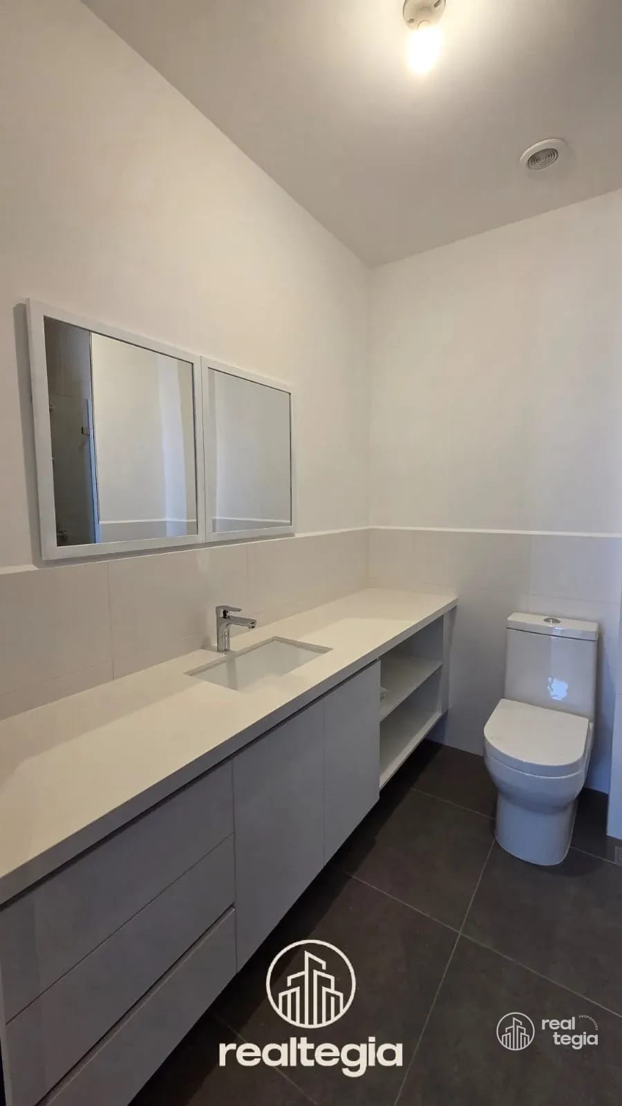 APARTAMENTO EN LIRIOS DE CAYALÁ ZONA 16 — Apartamento en Alquiler en Zona 16, Guatemala, Ciudad — foto 12 de 14