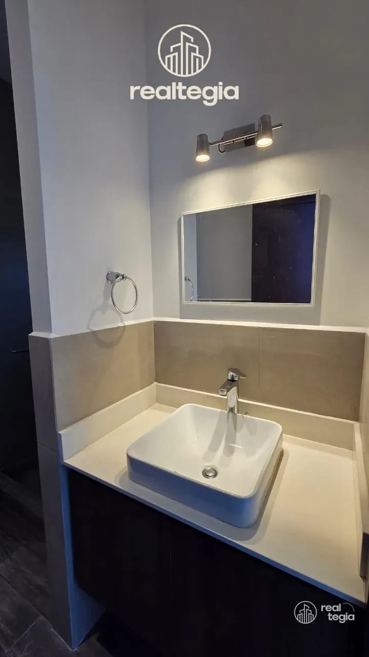 APARTAMENTO EN LIRIOS DE CAYALÁ ZONA 16 — Apartamento en Alquiler en Zona 16, Guatemala, Ciudad — foto 9 de 16