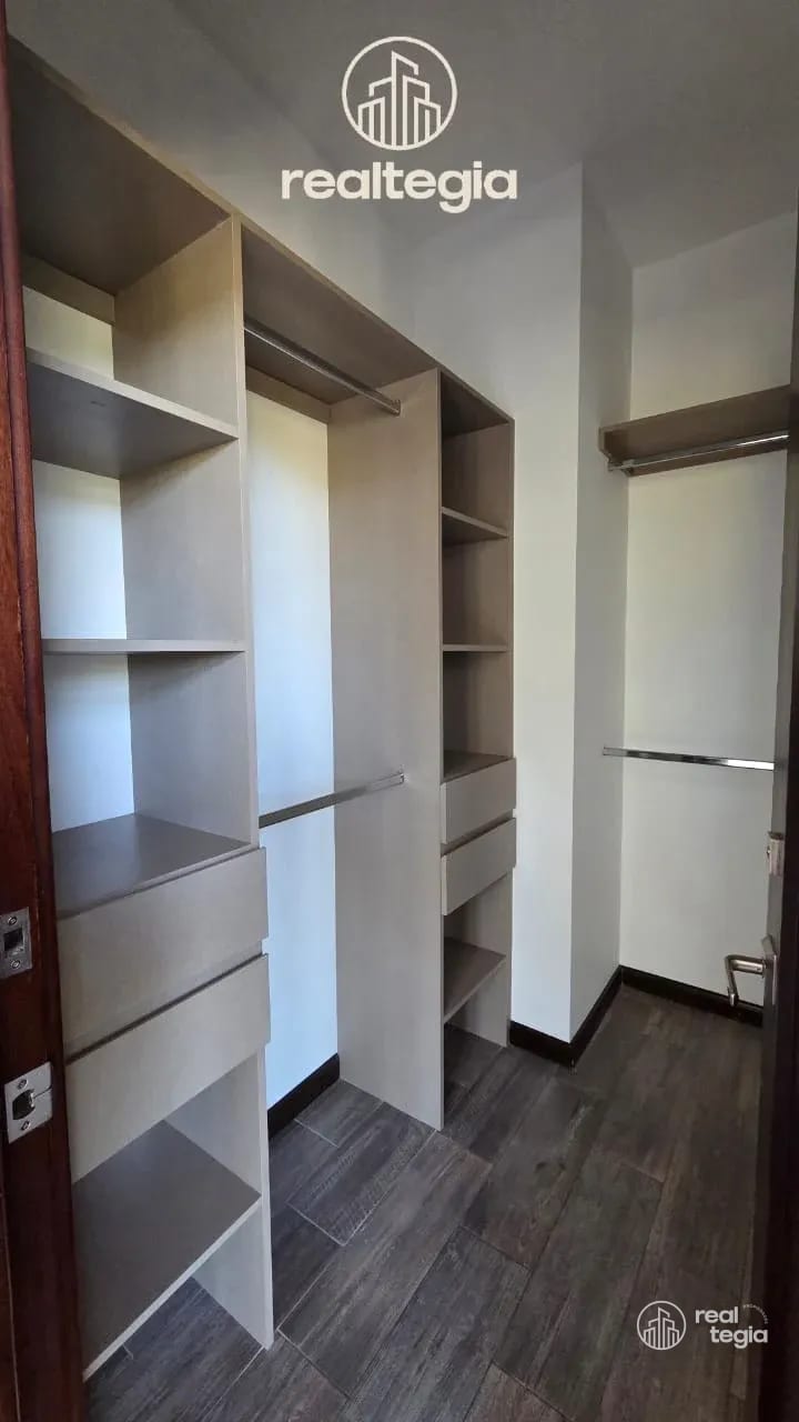 APARTAMENTO EN LIRIOS DE CAYALÁ ZONA 16 — Apartamento en Alquiler en Zona 16, Guatemala, Ciudad — foto 11 de 16
