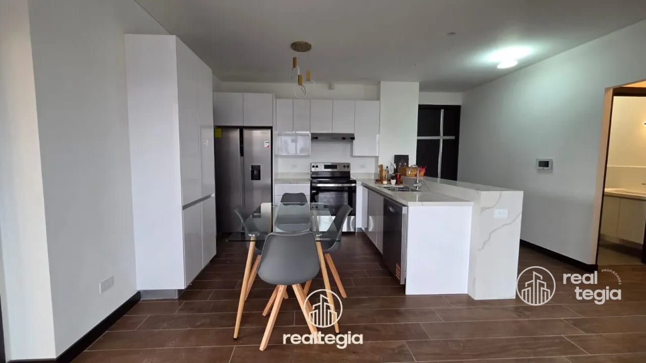 Apartamento en Lirios de Cayalá Zona 16 — Apartamento en Venta en Zona 16, Guatemala, Ciudad — foto 1 de 14