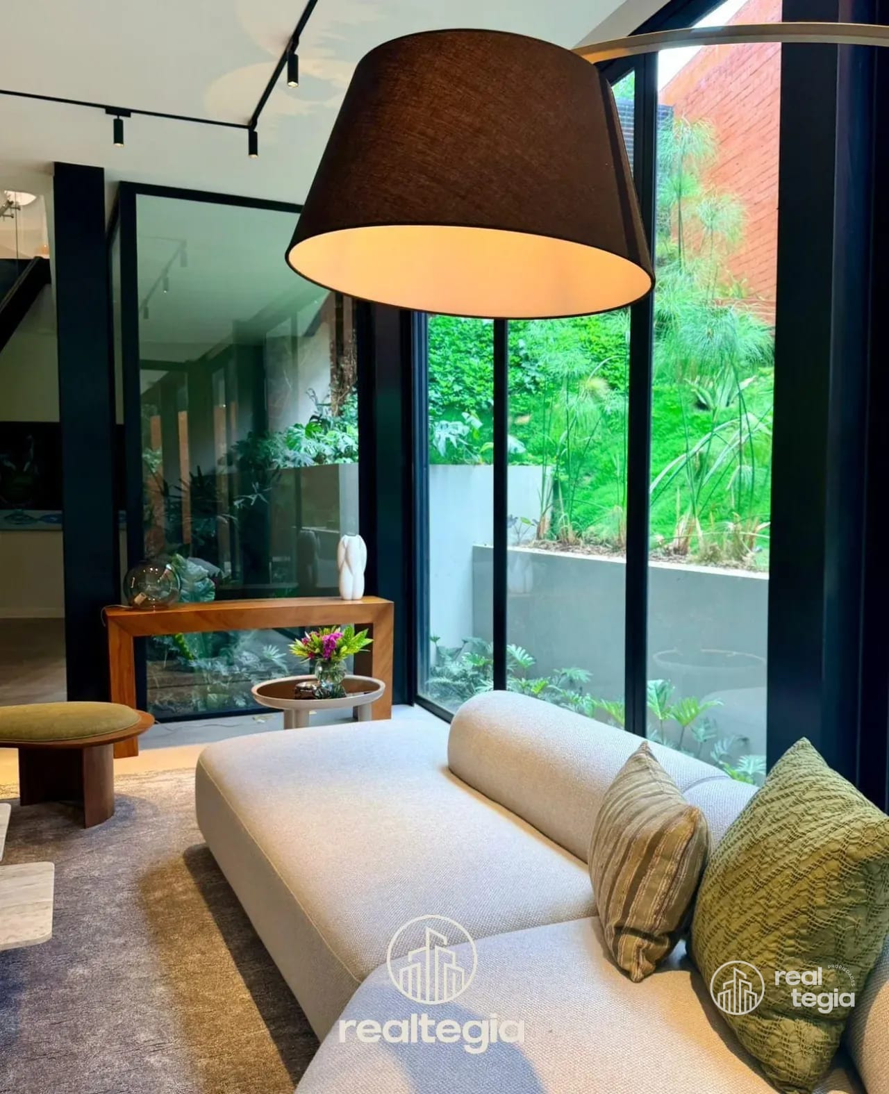 Casa en Acacias de Cayalá Zona 16 — Casa en Venta en Acacias de Cayalá, Zona 16, Guatemala, Ciudad — foto 1 de 17