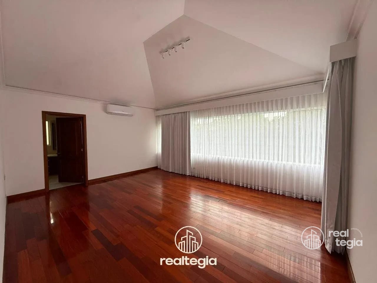 Casa en Portal de Cayala Zona 16 — Casa en Alquiler en Encinos de Cayala, Zona 16, Guatemala, Ciudad — foto 6 de 15
