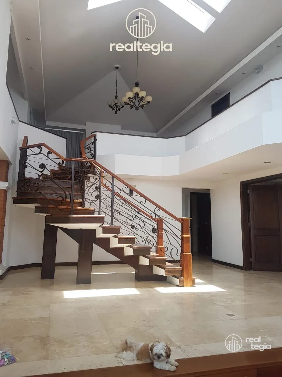 La Montaña Casa en Zona 16 — Casa en Alquiler en La Montaña, Zona 16, Guatemala, Ciudad — foto 3 de 17