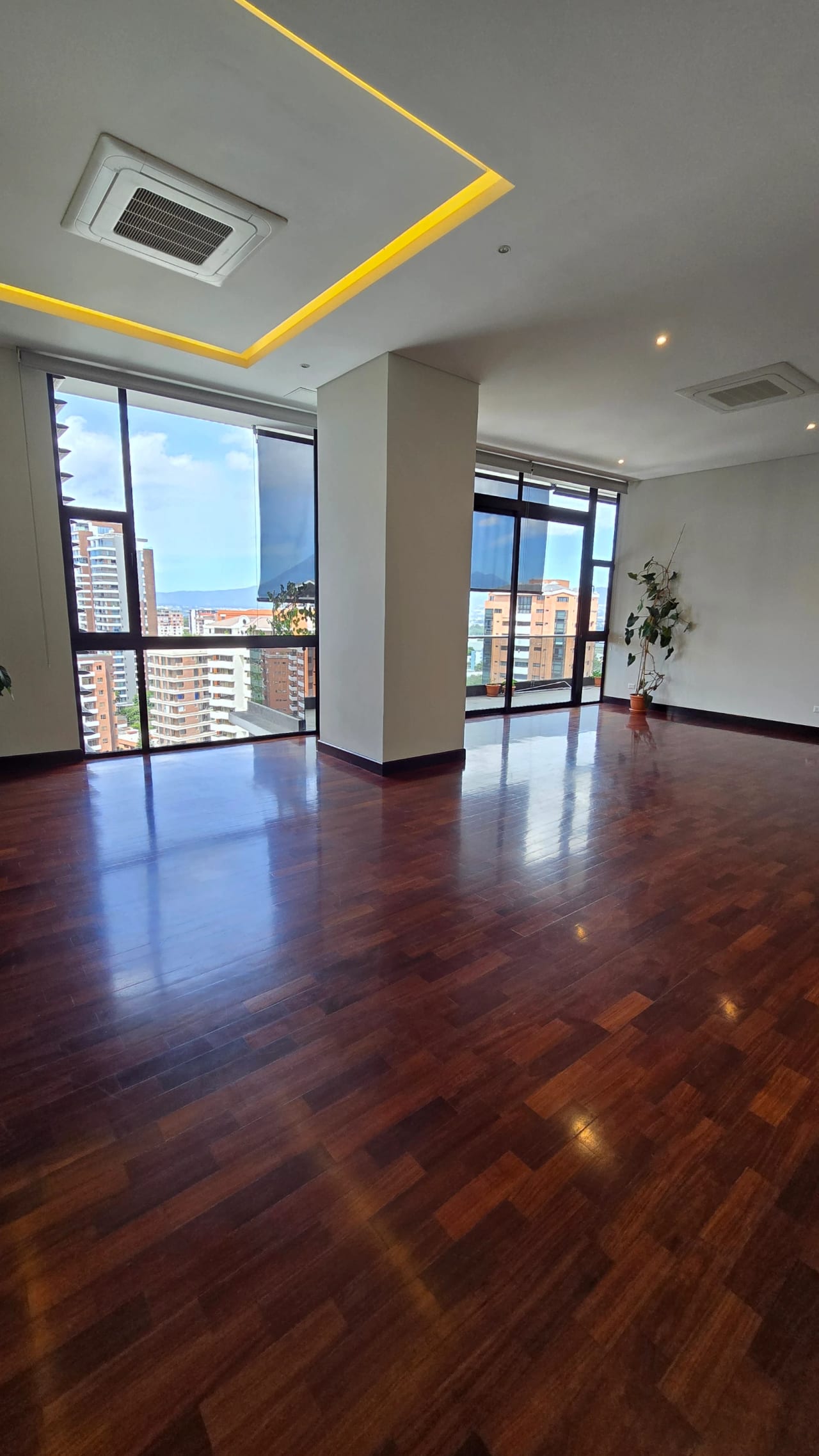 Espectacular apartamento en renta en zona 14 — Apartamento en Alquiler en Santa Inés, Zona 14, Guatemala, Ciudad — foto 4 de 7
