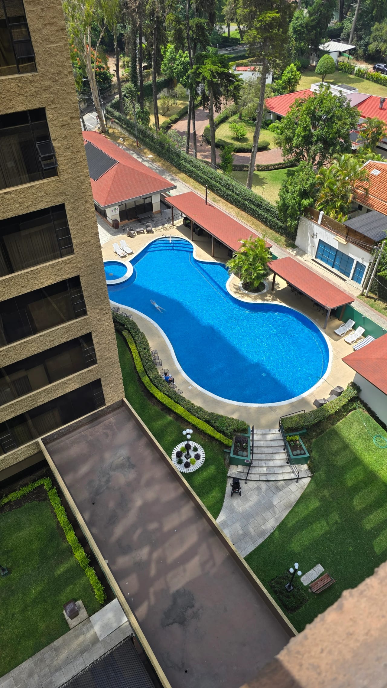 Alquiler de apartamento amueblado en Milenia, zona 10 Oakland — Apartamento en Alquiler en Milenia, Zona 10, Guatemala, Ciudad — foto 1 de 9