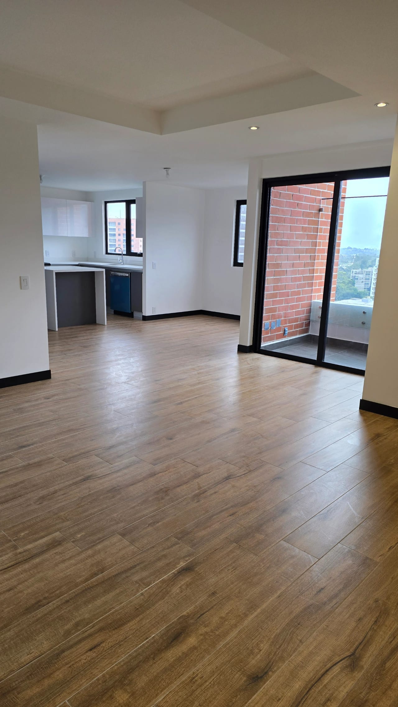 Estrene amplio apartamento en zona 15, Tres dormitorioa — Apartamento en Venta en Alena, Zona 15, Guatemala, Ciudad — foto 6 de 12
