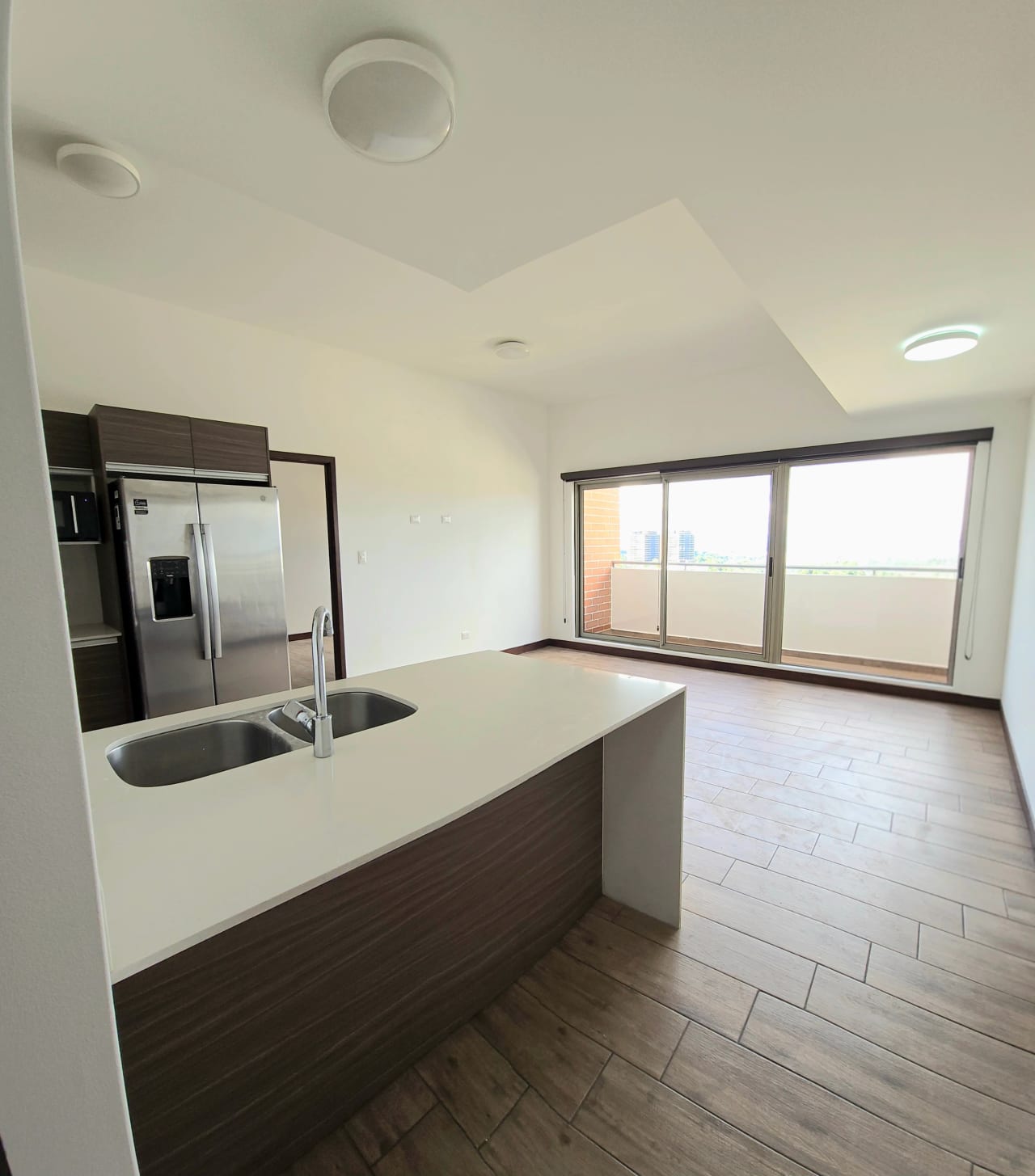 Cómodo apartamento en alquiler en zona 10, Dos dormitorios — Apartamento en Alquiler en Casalini Diagonal 6, Zona 10, Guatemala, Ciudad — foto 1 de 6