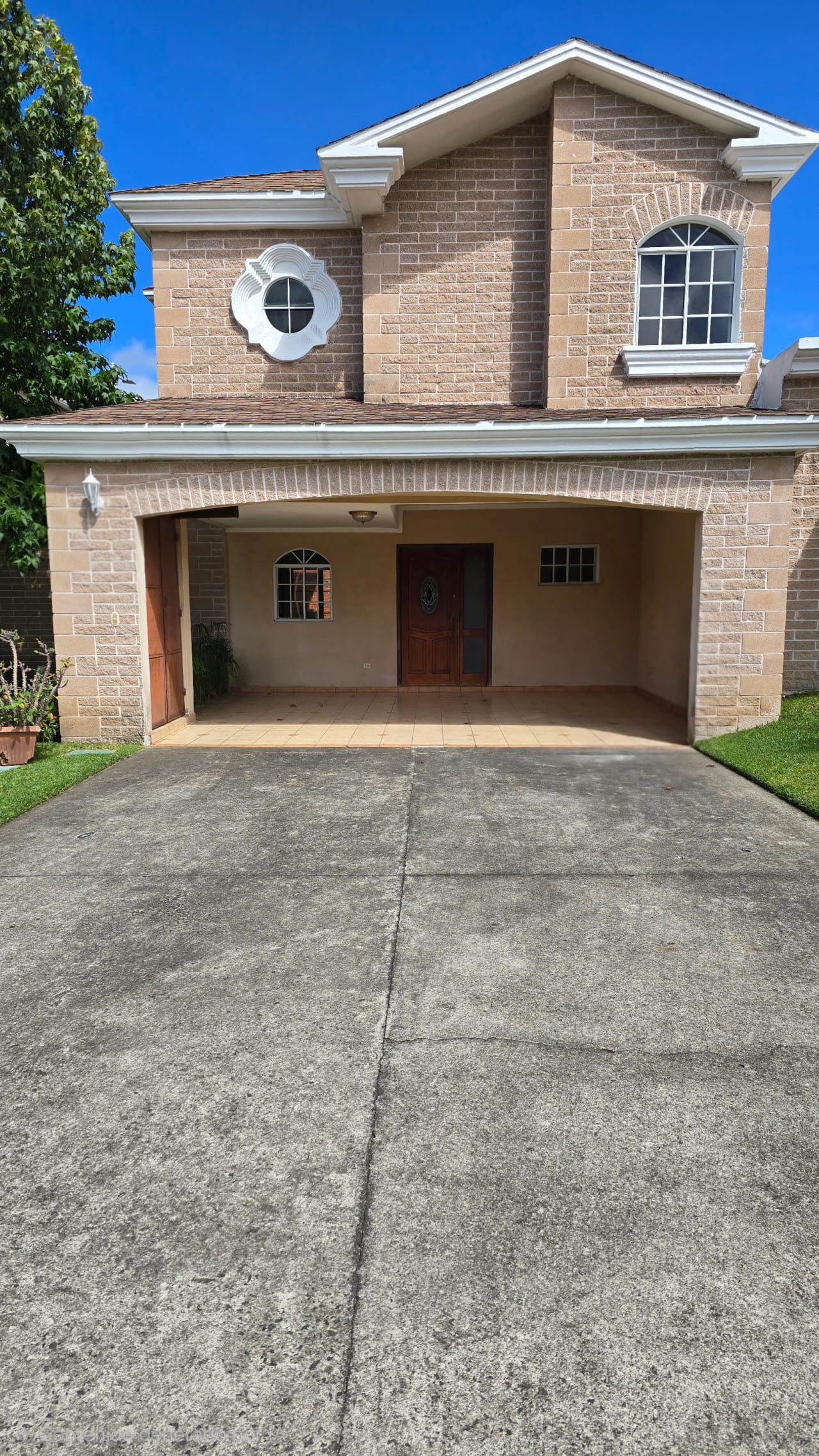 Alquiler de preciosa casa en Santa Anita, Carretera a San José Pinula — Casa en Alquiler en km 16-20, Carretera a El Salvador, Guatemala, Ciudad — foto 1 de 12