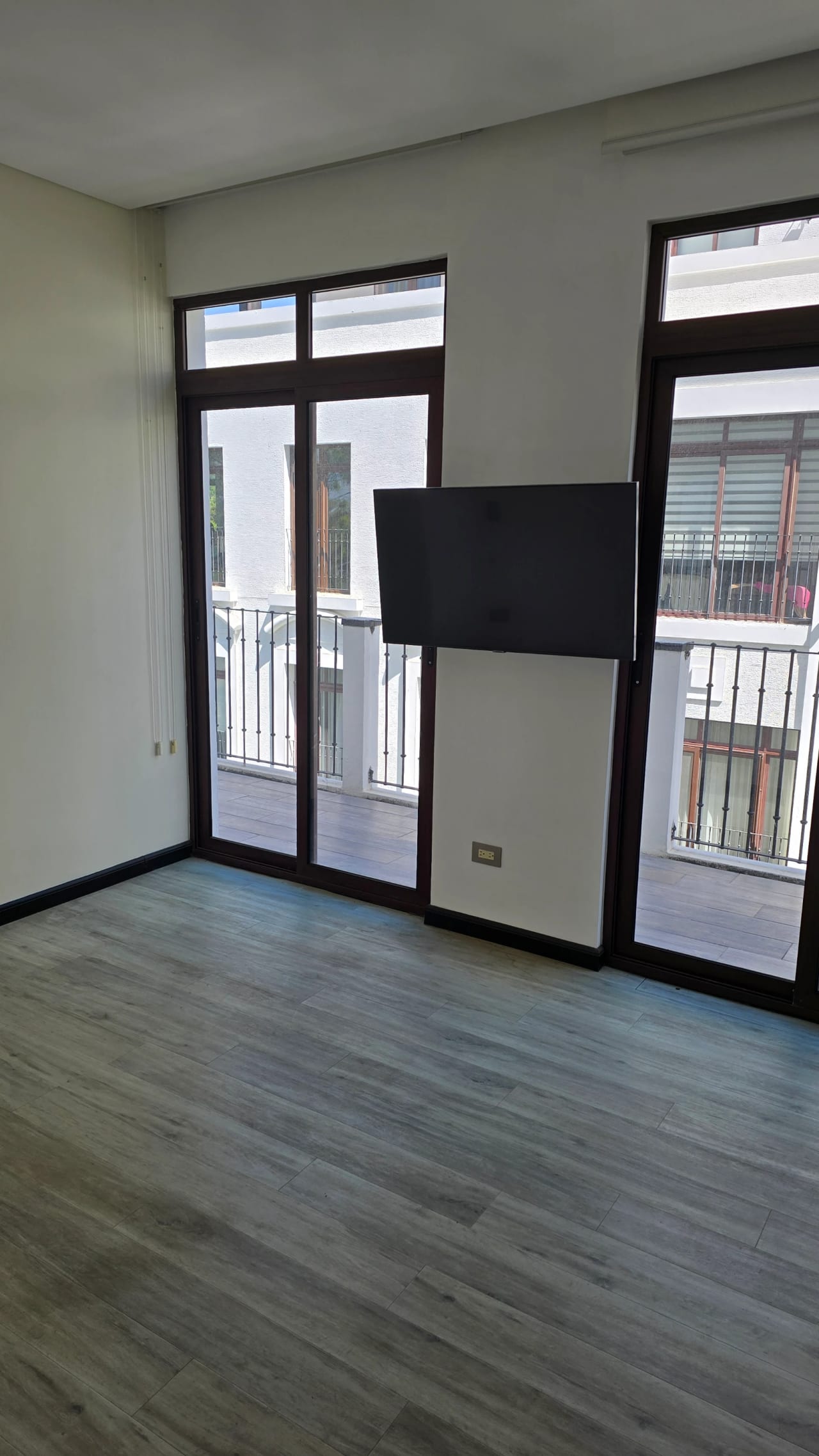 Alquiler en Lirios de Cayalá. Dos dormitorios — Apartamento en Alquiler en Lirios de Cayalá II, Zona 16, Guatemala, Ciudad — foto 5 de 9