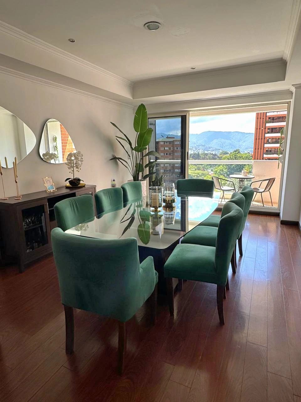 Amplio apartamento en alquiler en zona 14 ! — Apartamento en Alquiler en Dalí, Zona 14, Guatemala, Ciudad — foto 2 de 17