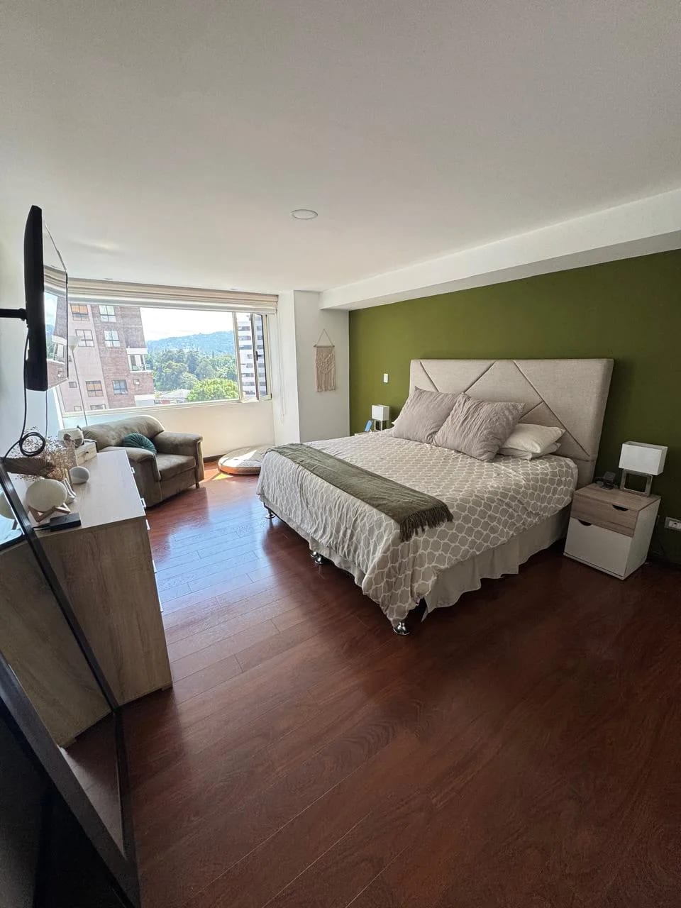 Amplio apartamento en alquiler en zona 14 ! — Apartamento en Alquiler en Dalí, Zona 14, Guatemala, Ciudad — foto 13 de 17