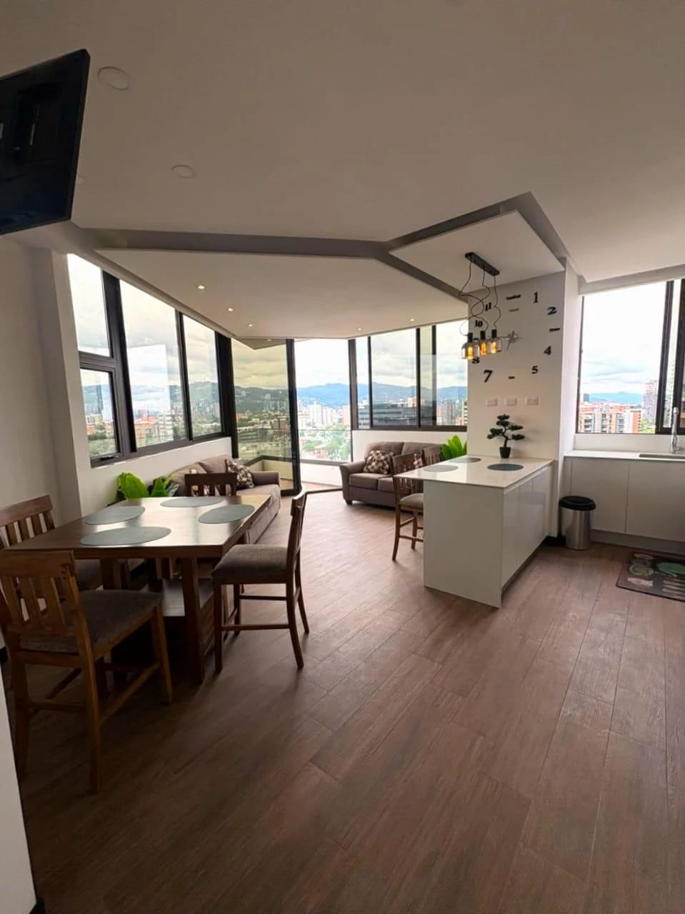 Apartamento en Renta Zona 10 cod.CA36572 — Apartamento en Alquiler en Zona 10, Guatemala, Ciudad — foto 1 de 8