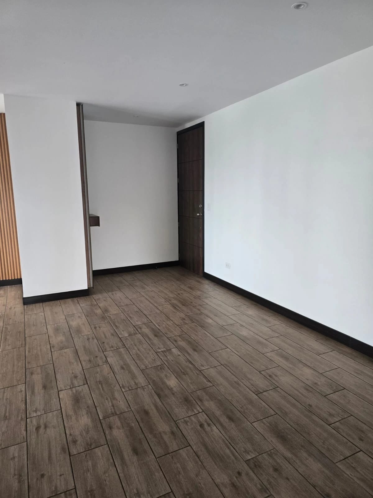 Apartamento en Renta Zona 10 COD. CA36861 — Apartamento en Alquiler en Zona 10, Guatemala, Ciudad — foto 7 de 8