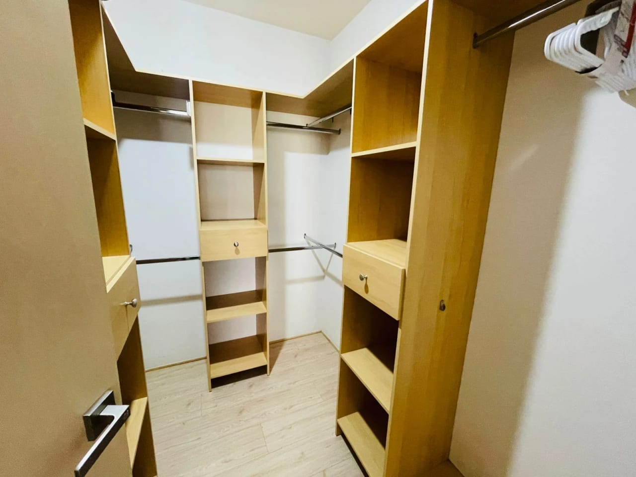 Apartamento Amueblado en Renta Zona 10 cod.CA36945 — Apartamento en Alquiler en Zona 10, Guatemala, Ciudad — foto 8 de 15
