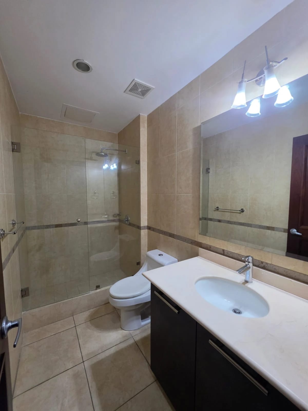 Apartamento Amueblado en Renta Zona 10 codigo.CA36948 — Apartamento en Alquiler en Zona 10, Guatemala, Ciudad — foto 12 de 15
