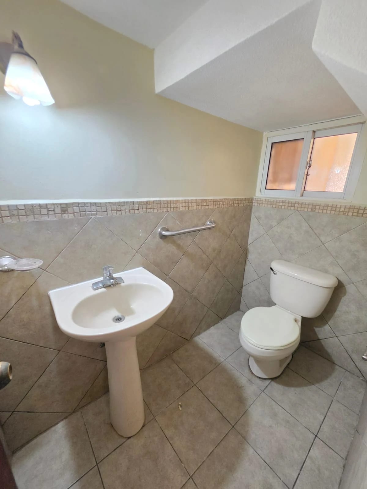 Casa en Renta en San Lucas Sacatepéquez cod. DC36965 — Apartamento en Alquiler en San Lucas Sacatepéquez, Sacatepéquez — foto 10 de 17