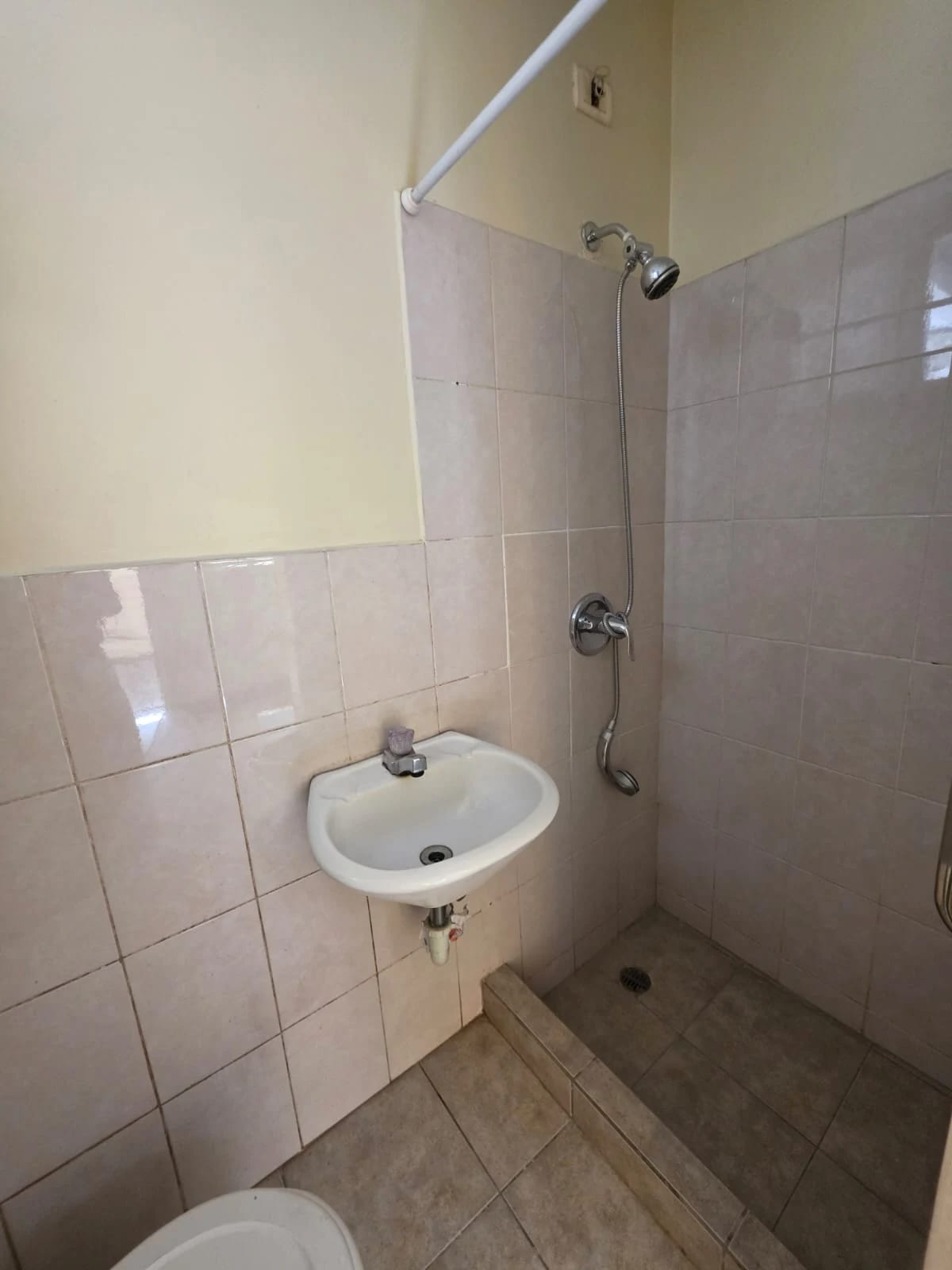 Casa en Renta en San Lucas Sacatepéquez cod. DC36965 — Apartamento en Alquiler en San Lucas Sacatepéquez, Sacatepéquez — foto 12 de 17
