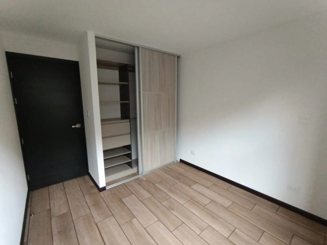 Apartamento en Renta Zona 16 codigo.CA37007 — Apartamento en Venta en Zona 16, Guatemala, Ciudad — foto 9 de 15