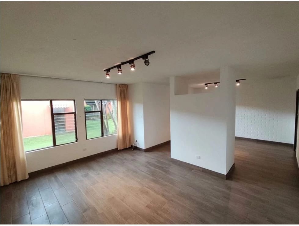 Townhouse en Renta Zona 15 cod.CC37021 — Casa en Alquiler en Zona 15, Guatemala, Ciudad — foto 3 de 17