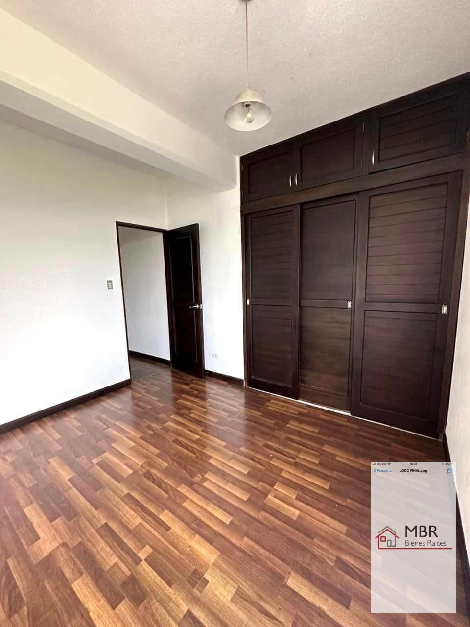 Amplio apartamento en renta zona 15, sector San Lázaro. — Apartamento en Alquiler en Zona 15, Guatemala, Ciudad — foto 8 de 14
