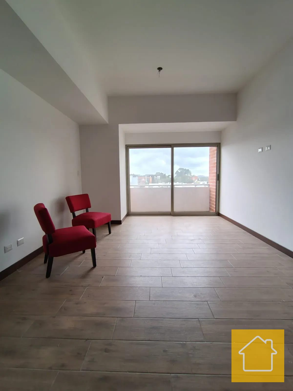 Amplio Apartamento en Zona 10 Casalini — Apartamento en Alquiler en Casalini Diagonal 6, Zona 10, Guatemala, Ciudad — foto 8 de 16