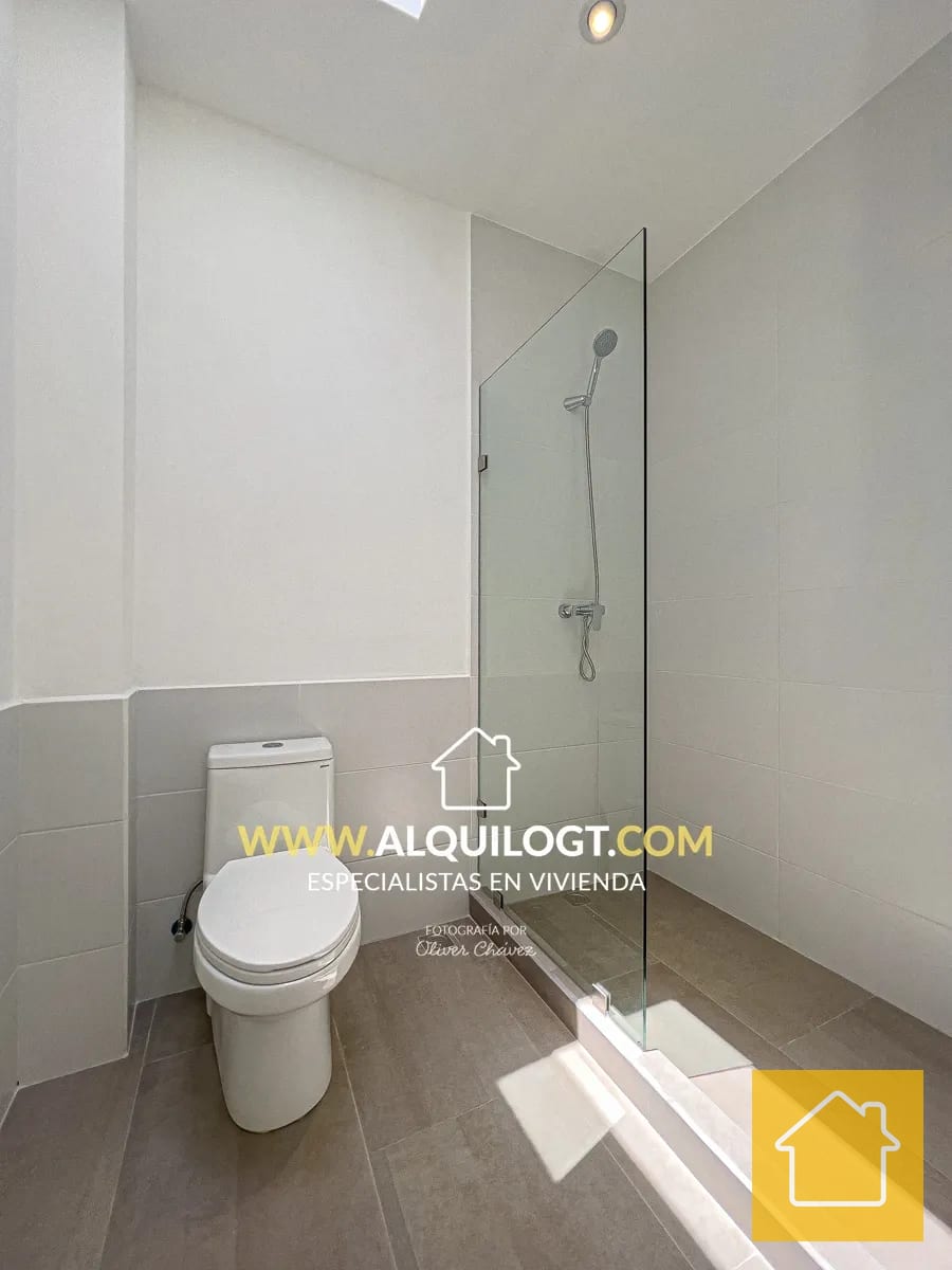 Preciosa Casa en Cañadas de Elgin Zona 13 de 3 Hab — Casa en Alquiler en Elgin, Zona 13, Guatemala, Ciudad — foto 4 de 15