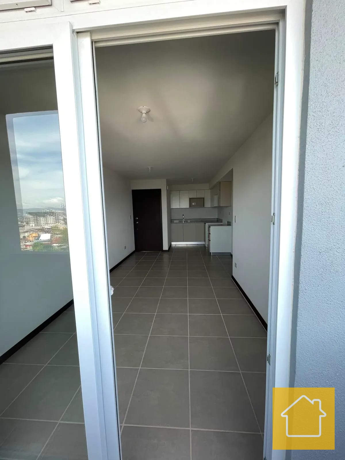 Apartamento Céntrico en Mixco Edificio Akari para Renta Inmediata — Apartamento en Alquiler en Akari, Zona 2 Mixco, Guatemala, Ciudad — foto 1 de 16